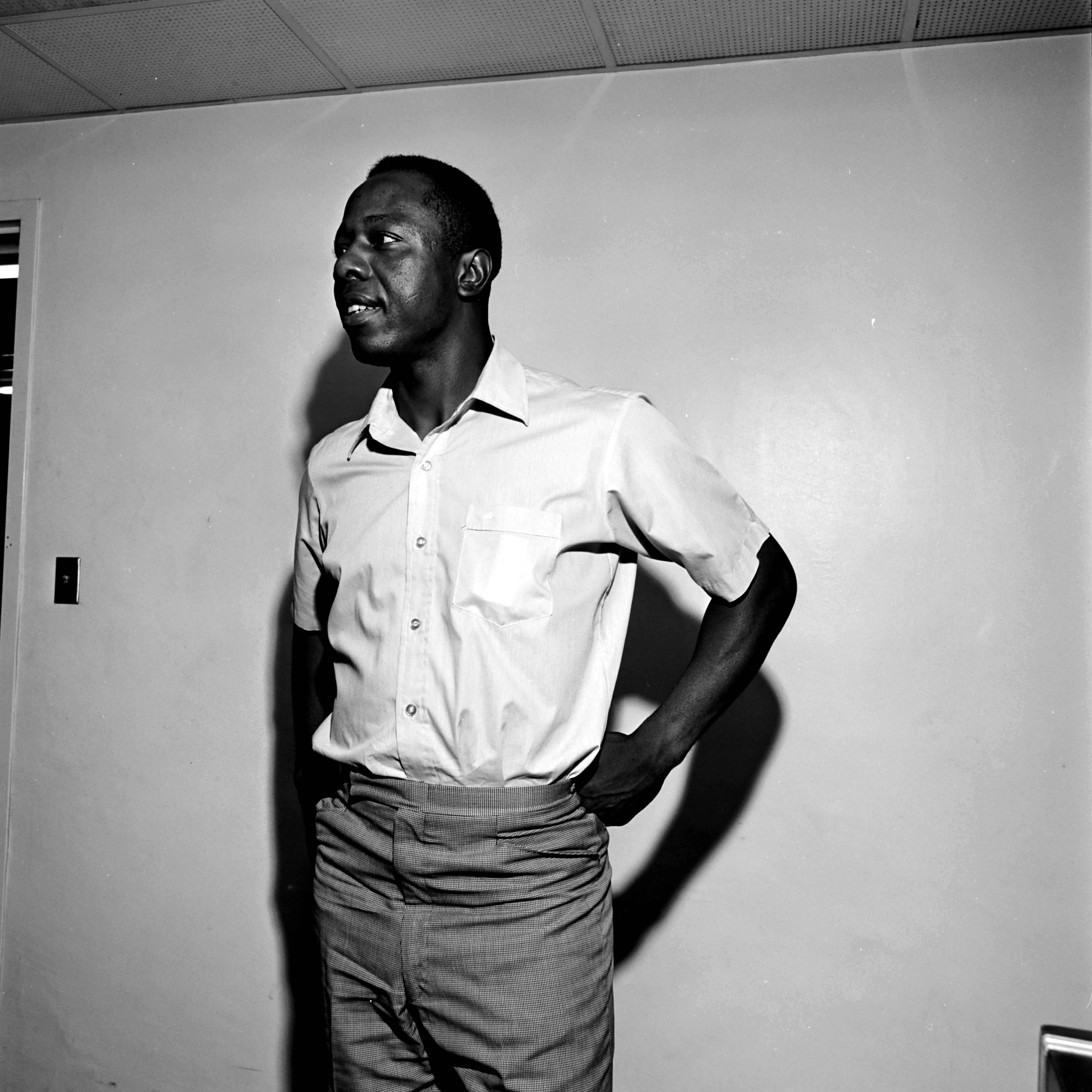 Baseball player Henry Louis "Hank" Aaron photographed in Atlanta on September 12, 1969. (Photo by Josephson/Fairchild Archive/Penske Media via Getty Images)