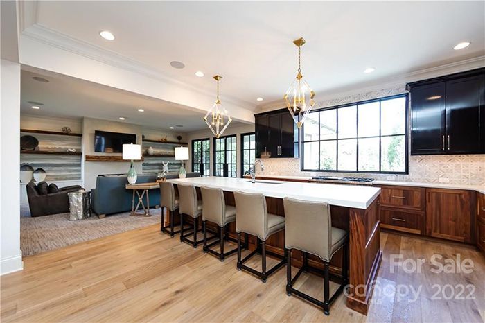 2209 Sherwood Ave. kitchen