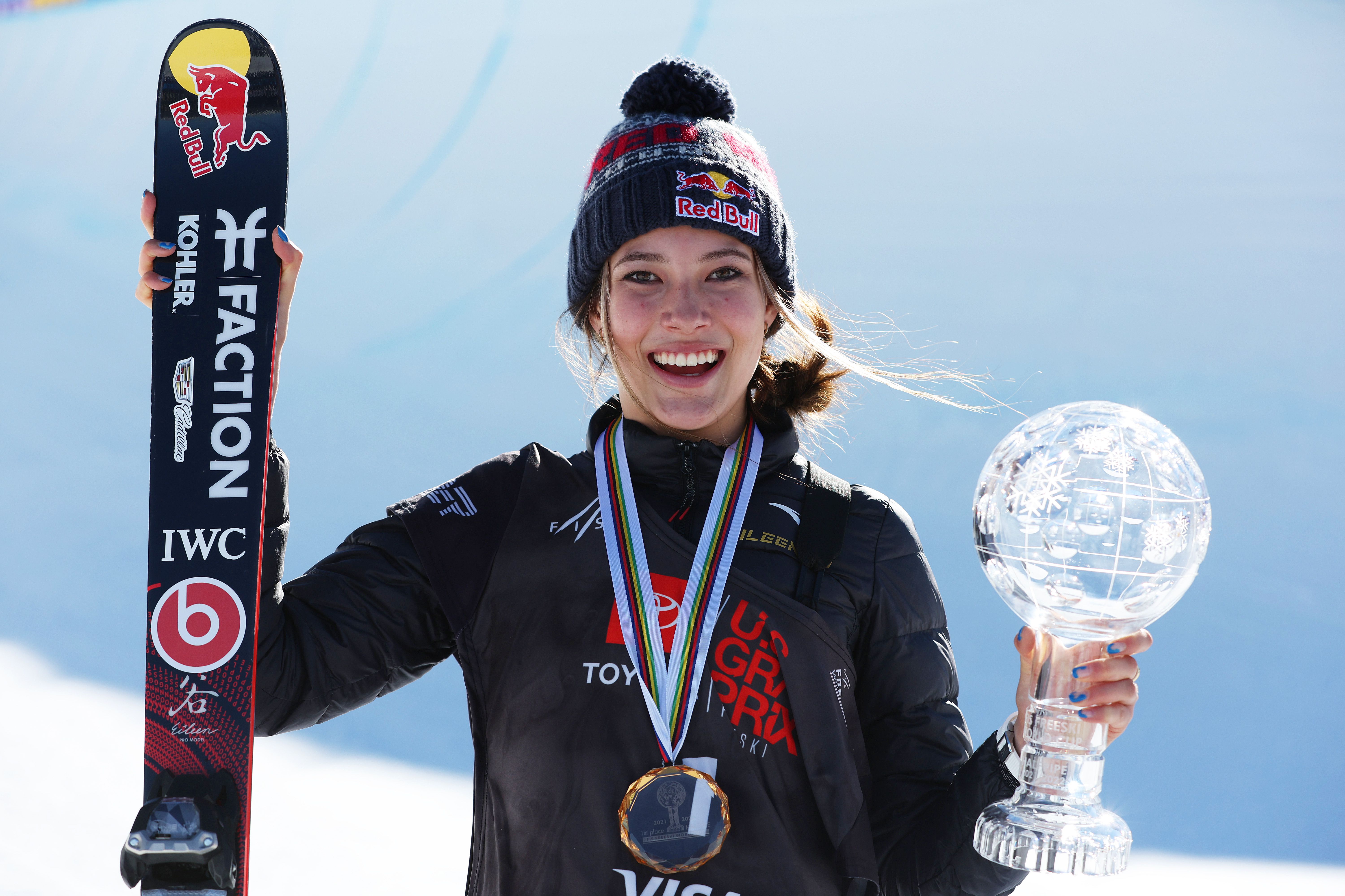Eileen Gu holding a trophy