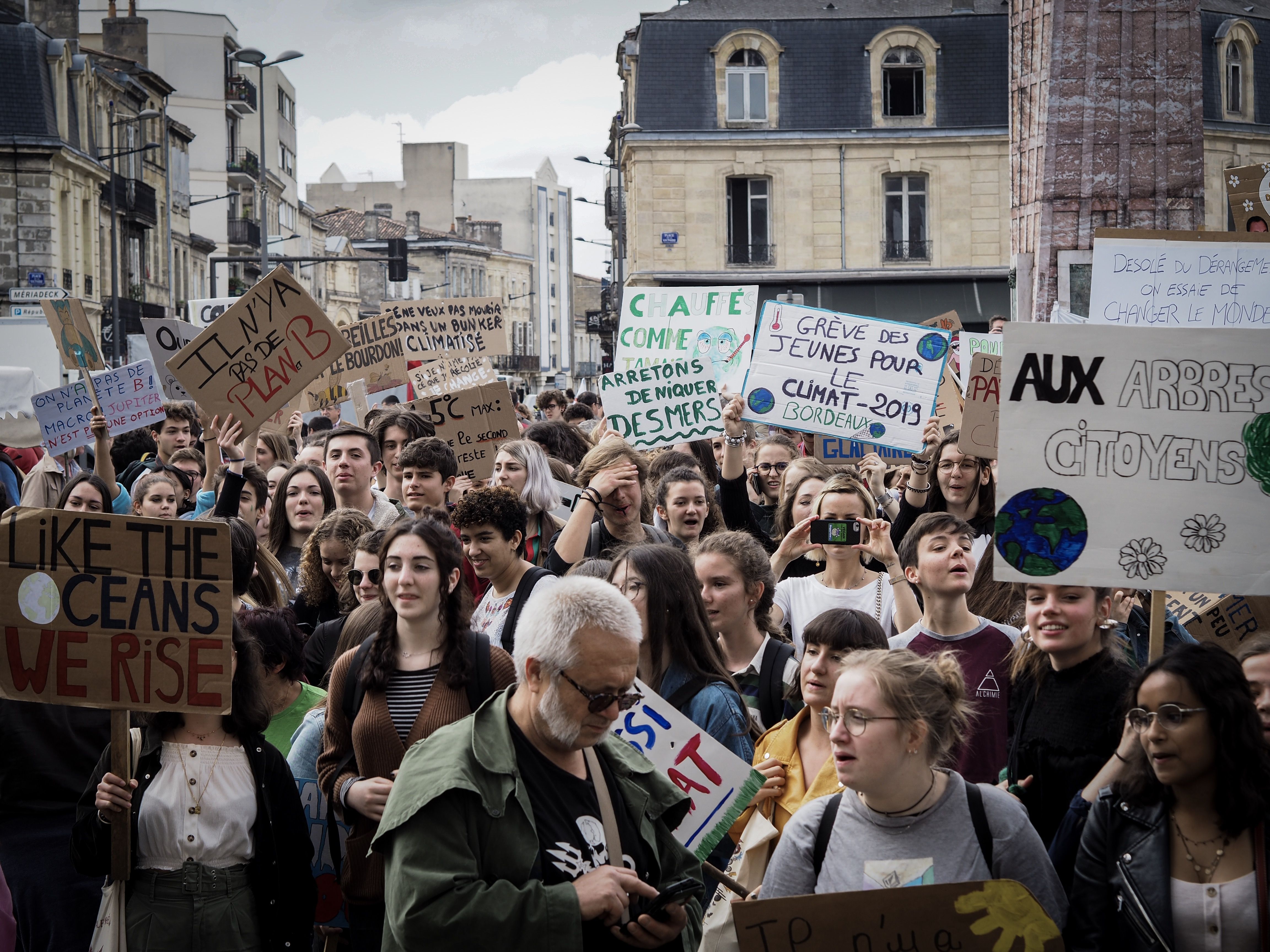 Protestors in Bordeaux