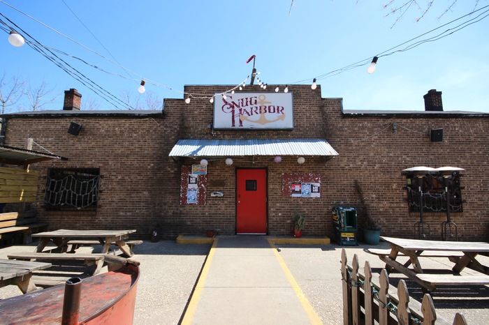 snug harbor
