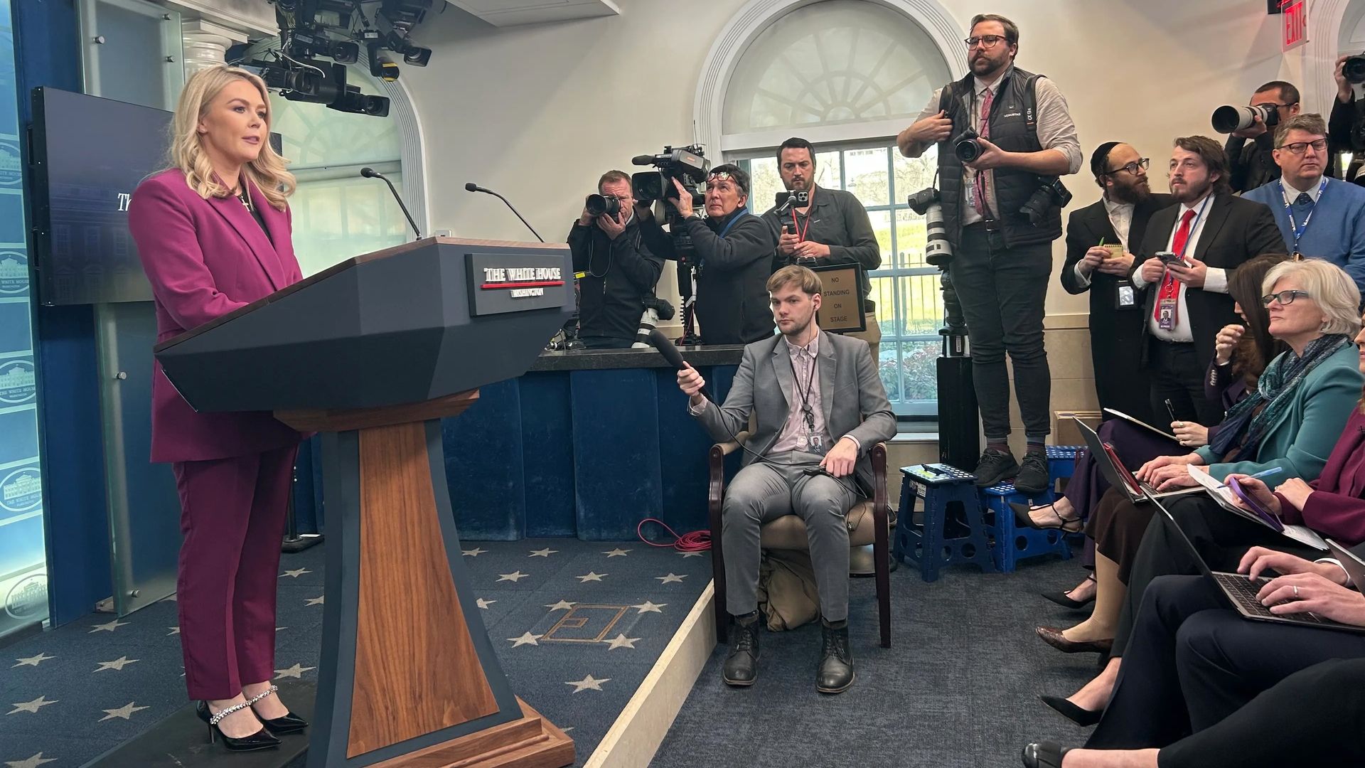 Karoline Leavitt's first briefing: Press room enters new era