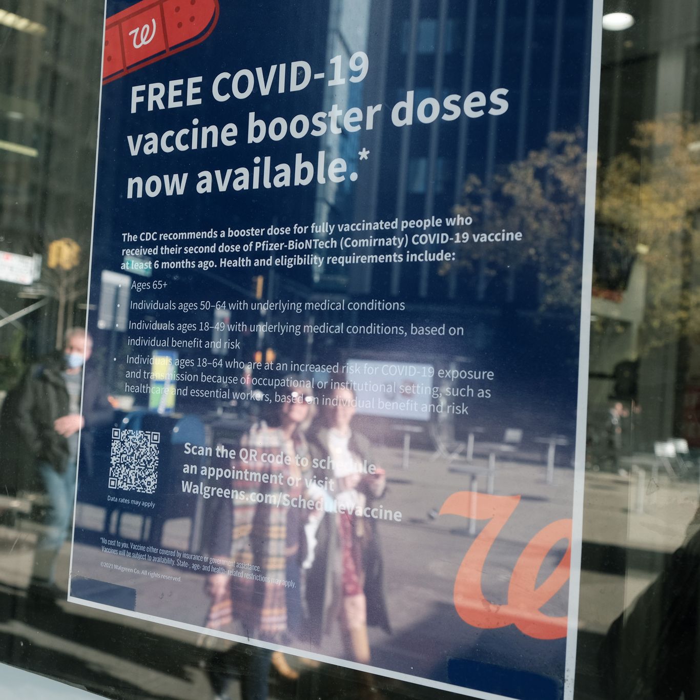COVID tests and vaccines lift Walgreens' profits