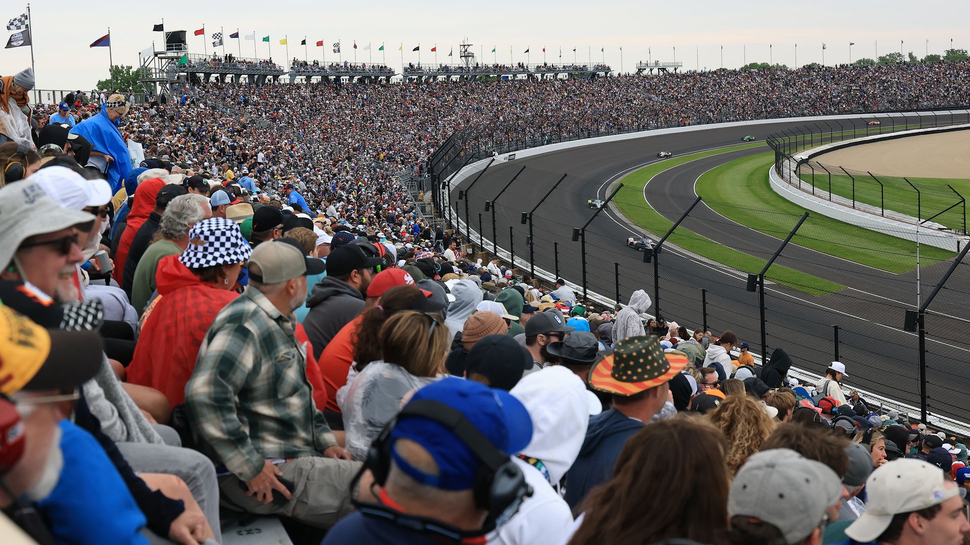 Cars race during the NTT IndyCar Series109th Running Of The Indianapolis 500 at Indianapolis Motor Speedway on May 25, 2025 in Indianapolis, Indiana. 