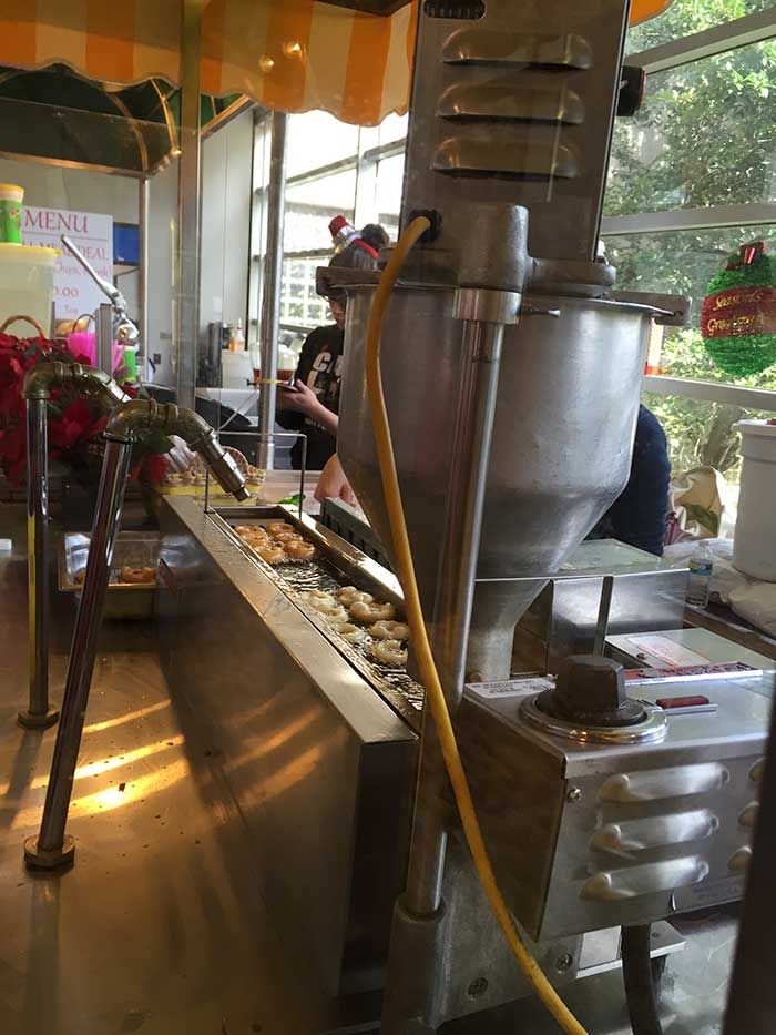 southern-christmas-show-mini-doughnuts