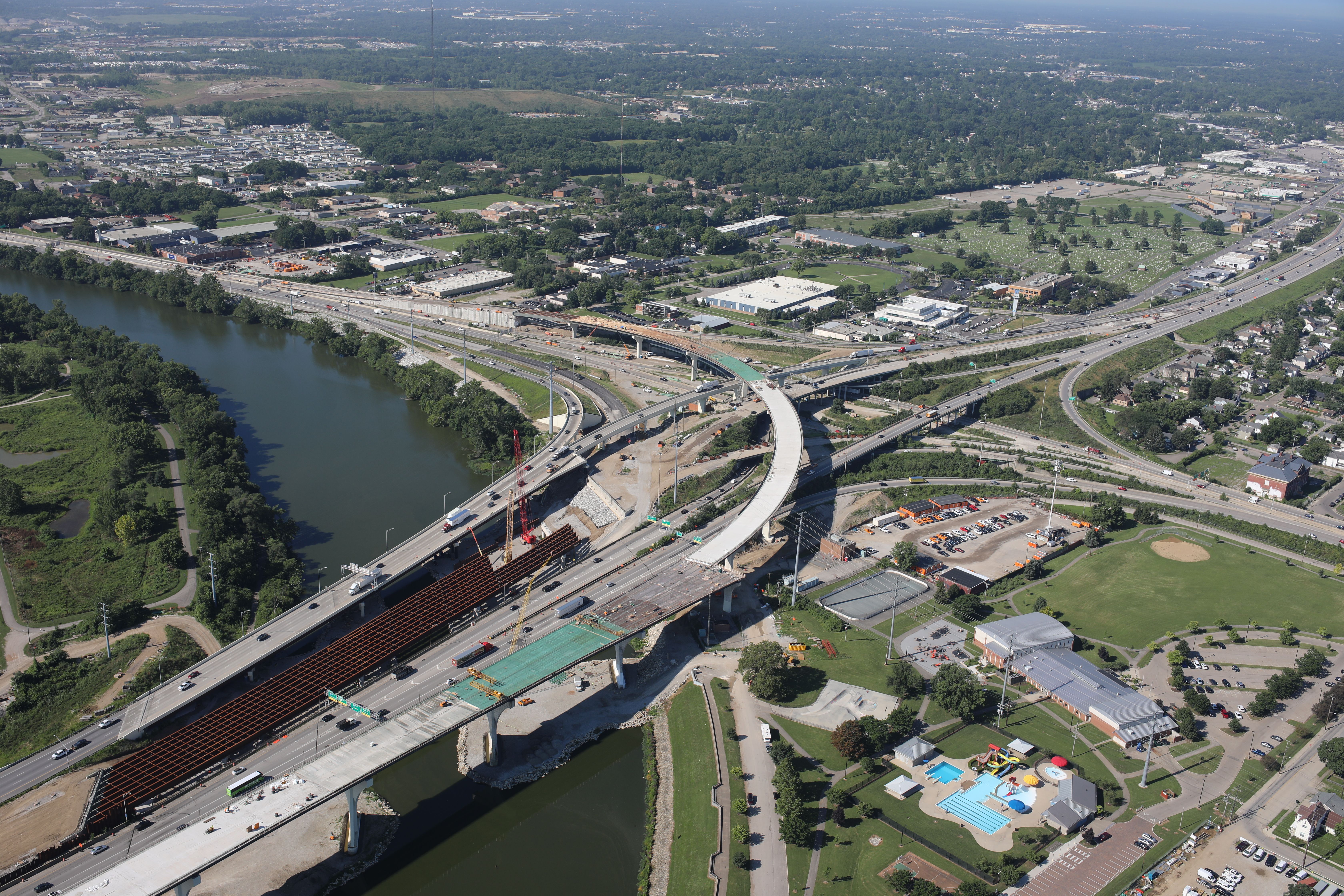 Aerial view of the I-71 southbound flyover under construction near the Scioto River.