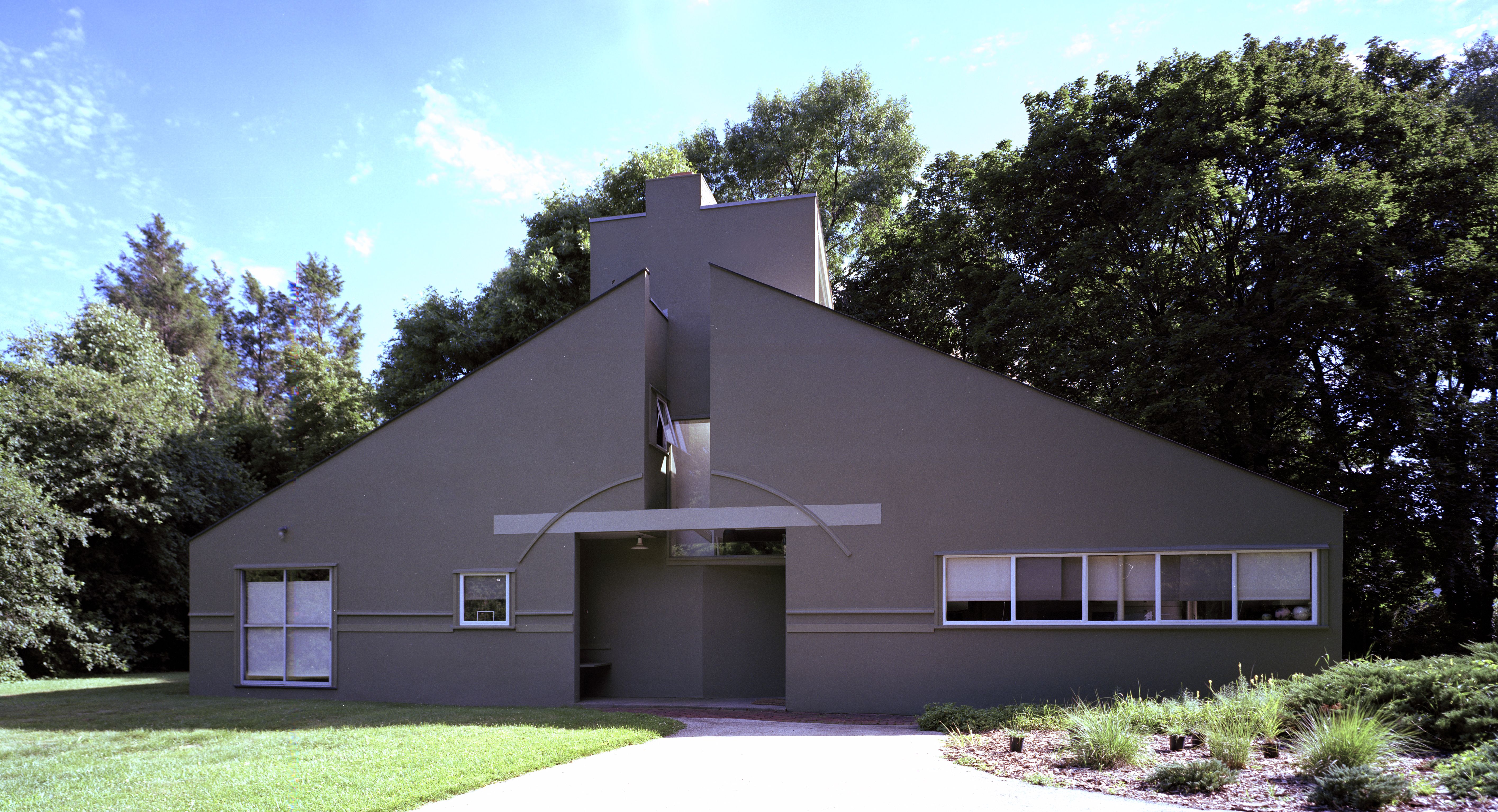 The Vanna Venturi House