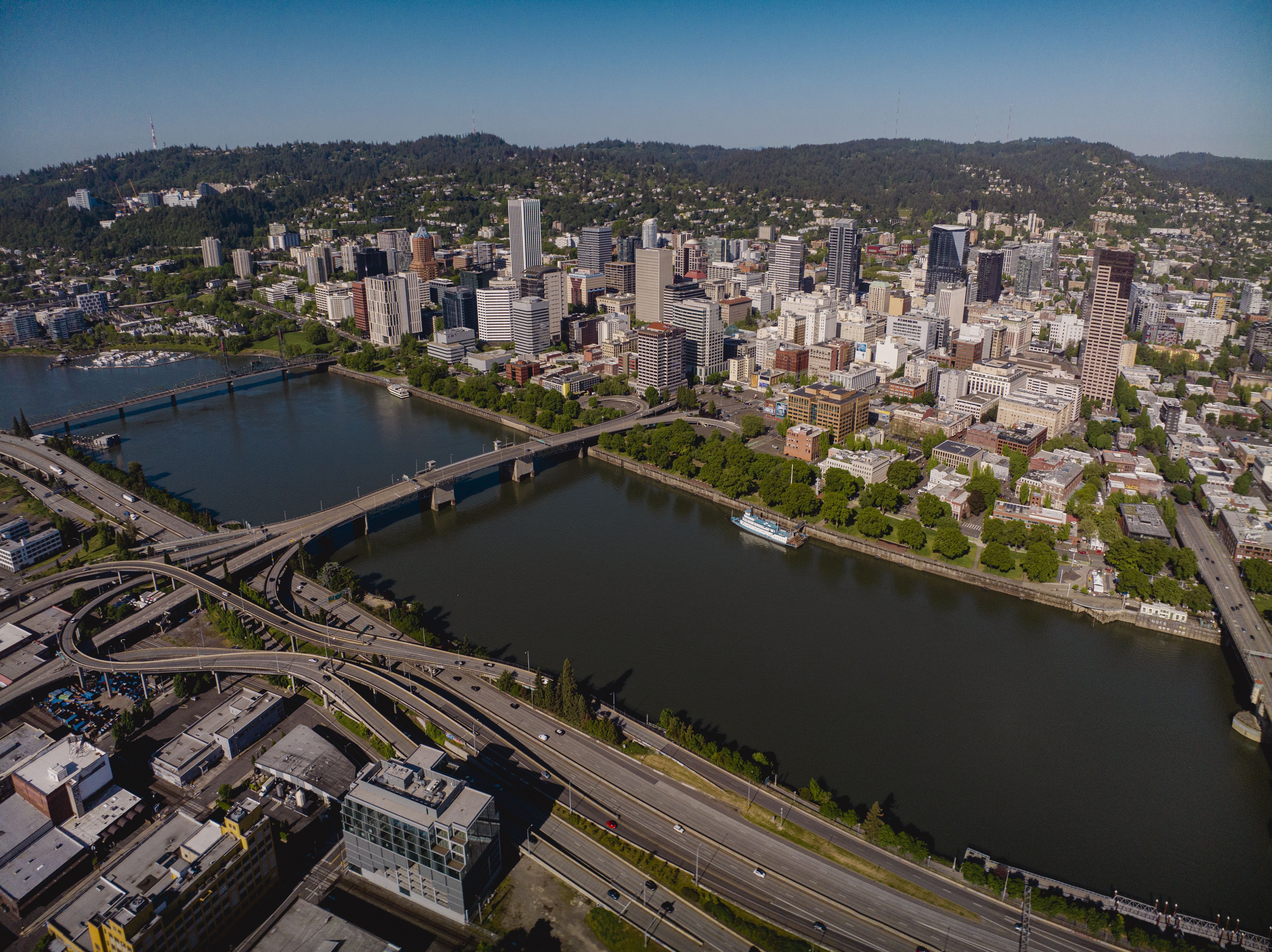 axios.com - Kale Williams - Downtown office market shows another sign of life