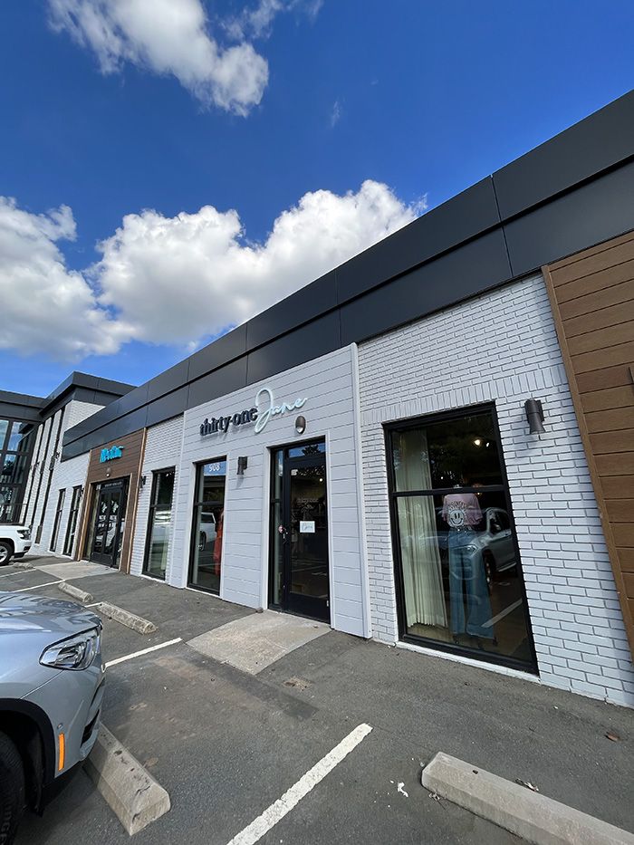 Thirty-One Jane exterior