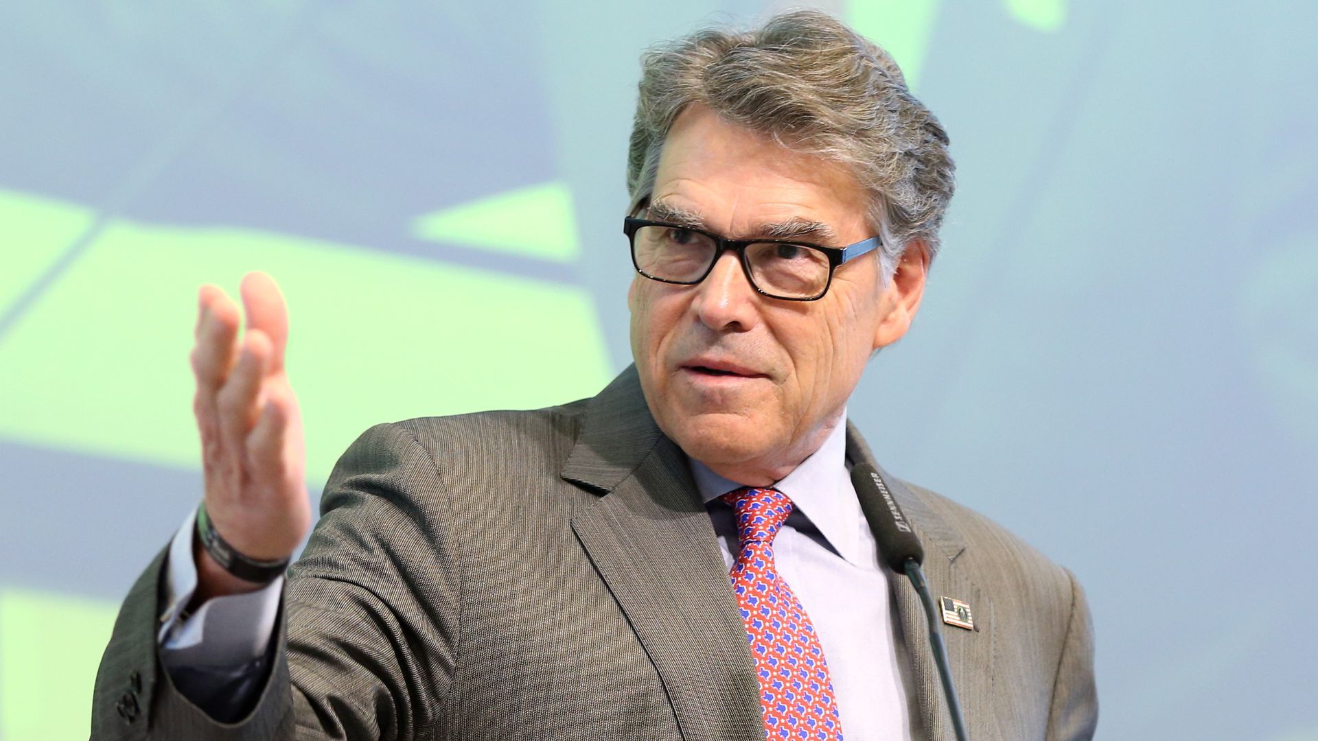 Photo of DOE Secretary Rick Perry