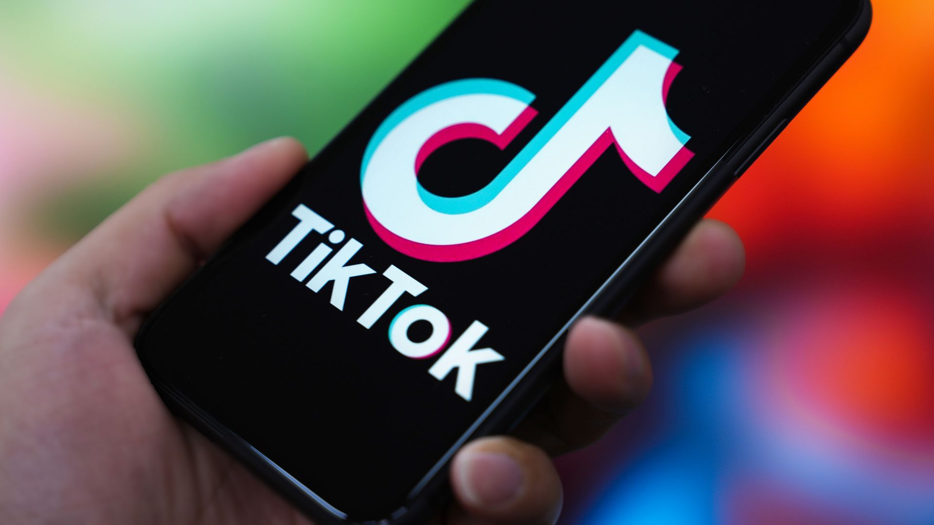More Americans are getting news on TikTok, in contrast with most other  social media sites