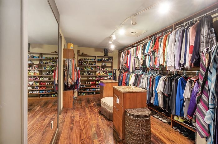 The Trust custom closet