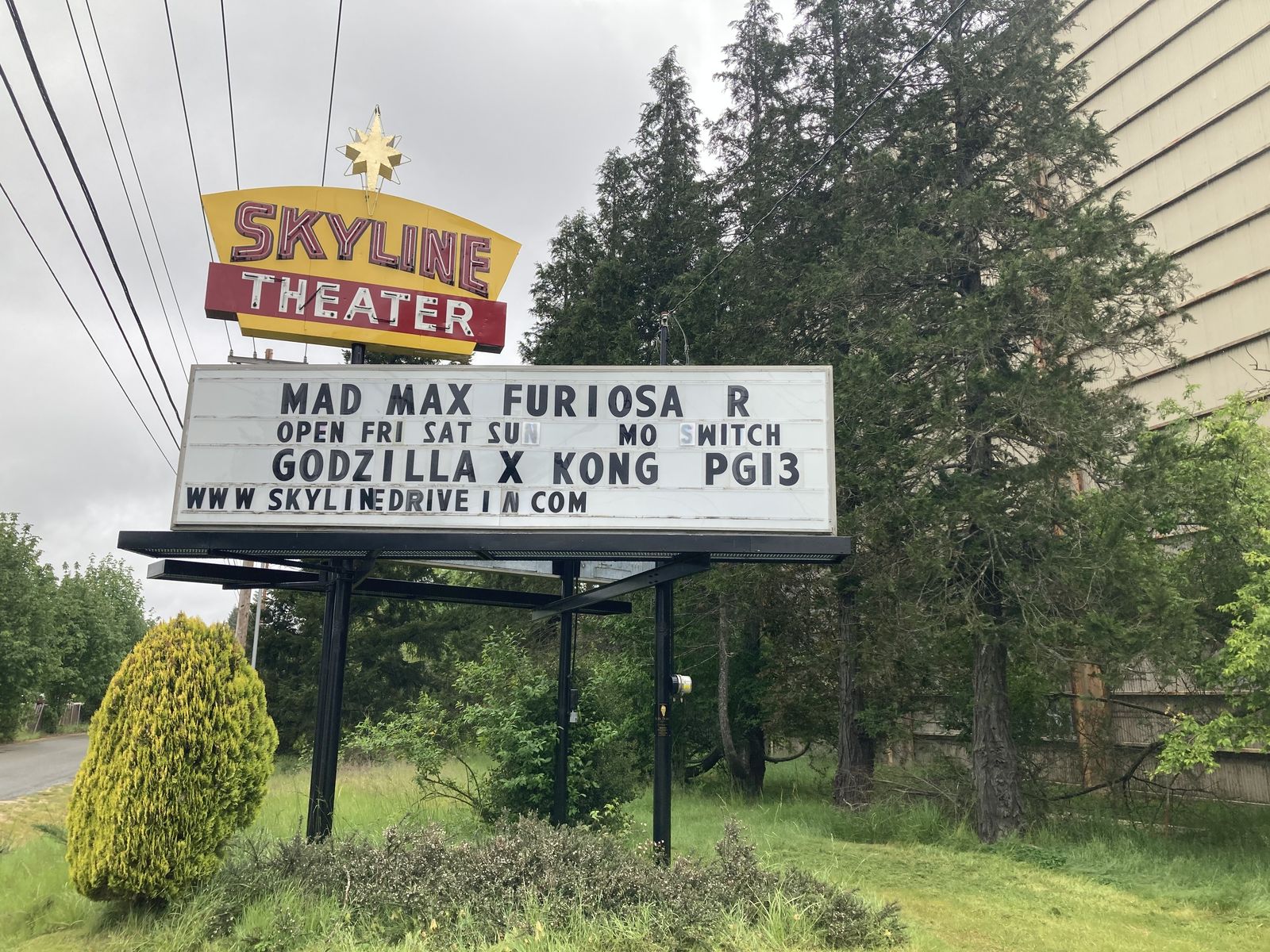 Seattle-area drive-in theaters to try this summer - Axios Seattle