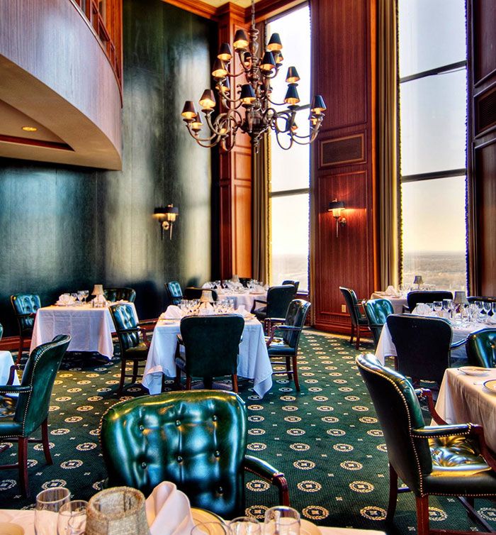 dining-room-at-charlotte-city-club