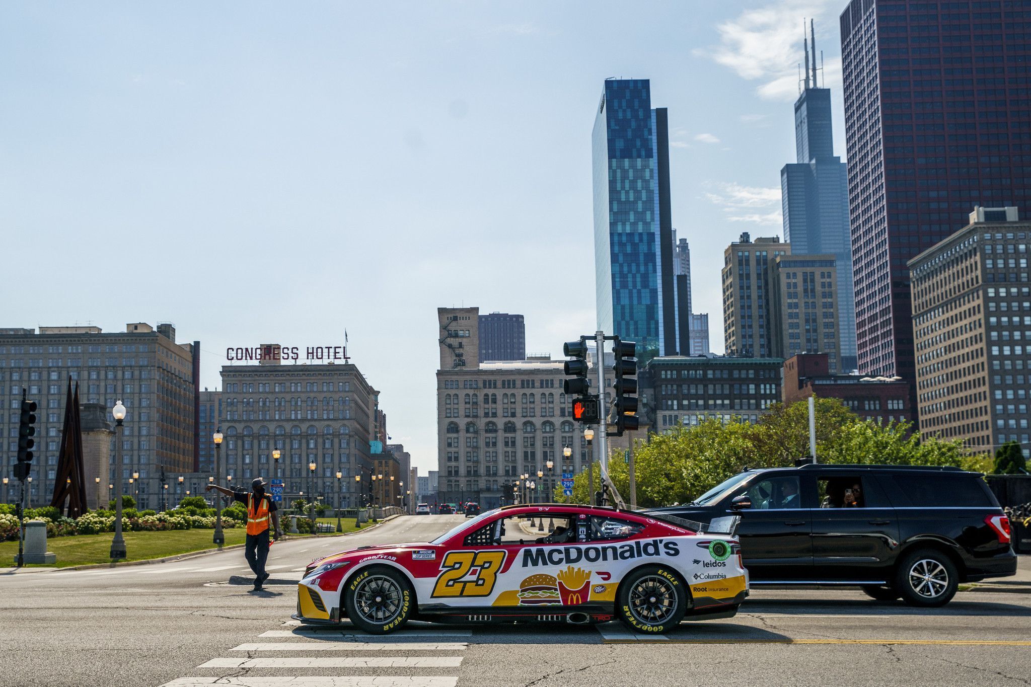 Chicago Mayor Brandon Johnson faces 5 issues at the start of his term