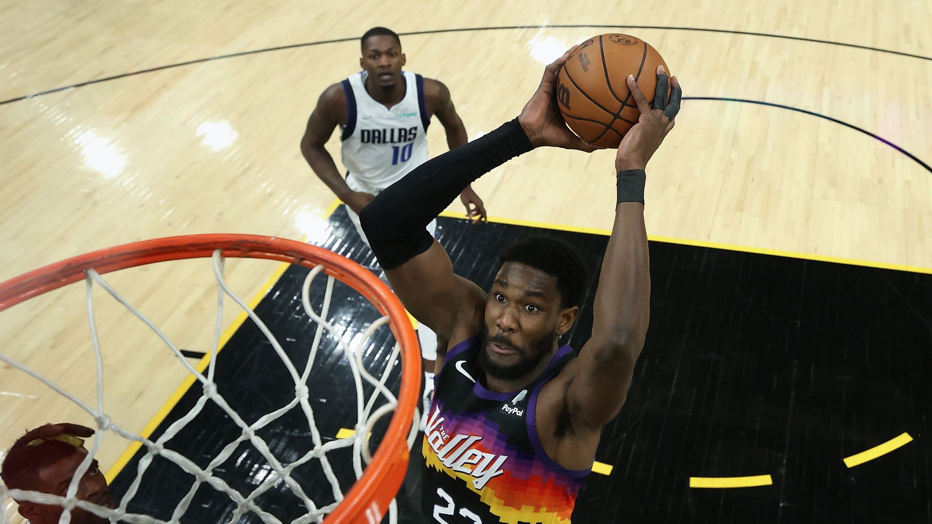 Phoenix Suns center Deandre Ayton dunks against the Dallas Mavericks