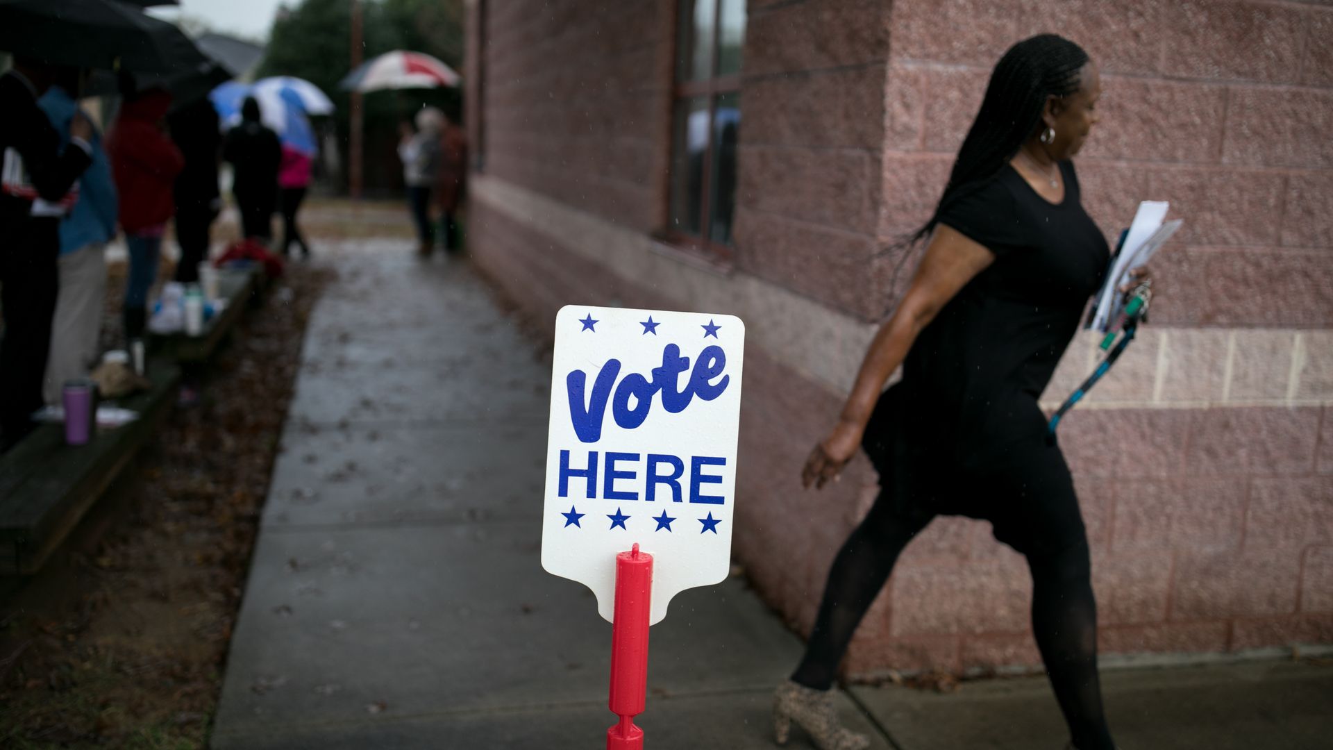 Vote here sign outside polling place.