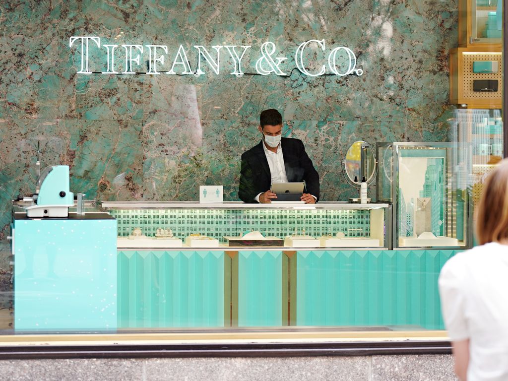Tiffany Dives After Report That Deal With LVMH Is Uncertain