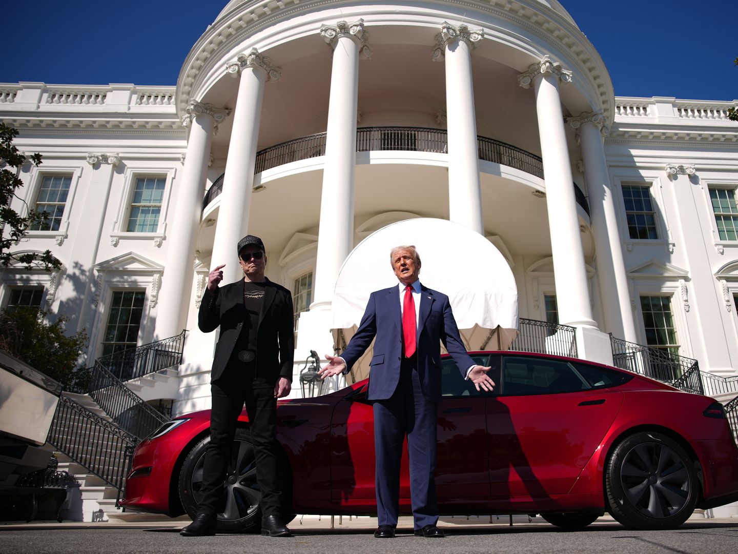 Tesla stock plunges as Musk-Trump tension blows up