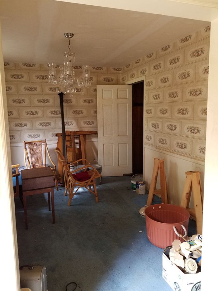 Mint Hill colonial remodel before