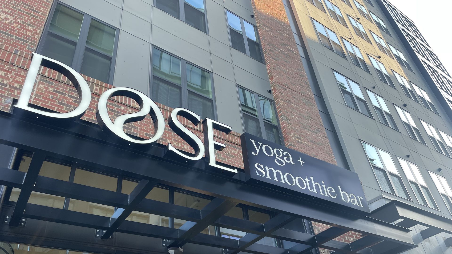 The front of DOSE yoga + smoothie bar