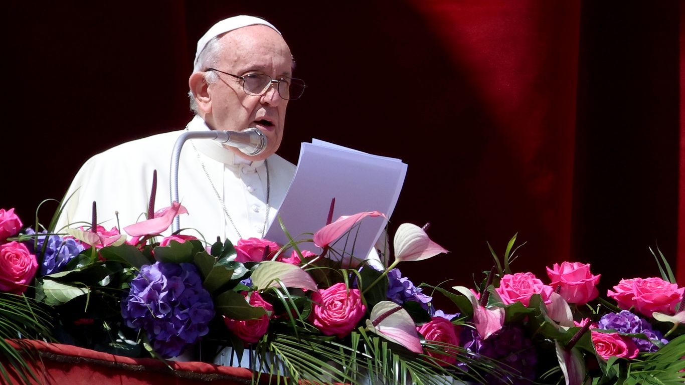 Pope Francis calls for peace in Ukraine on "Easter of war"