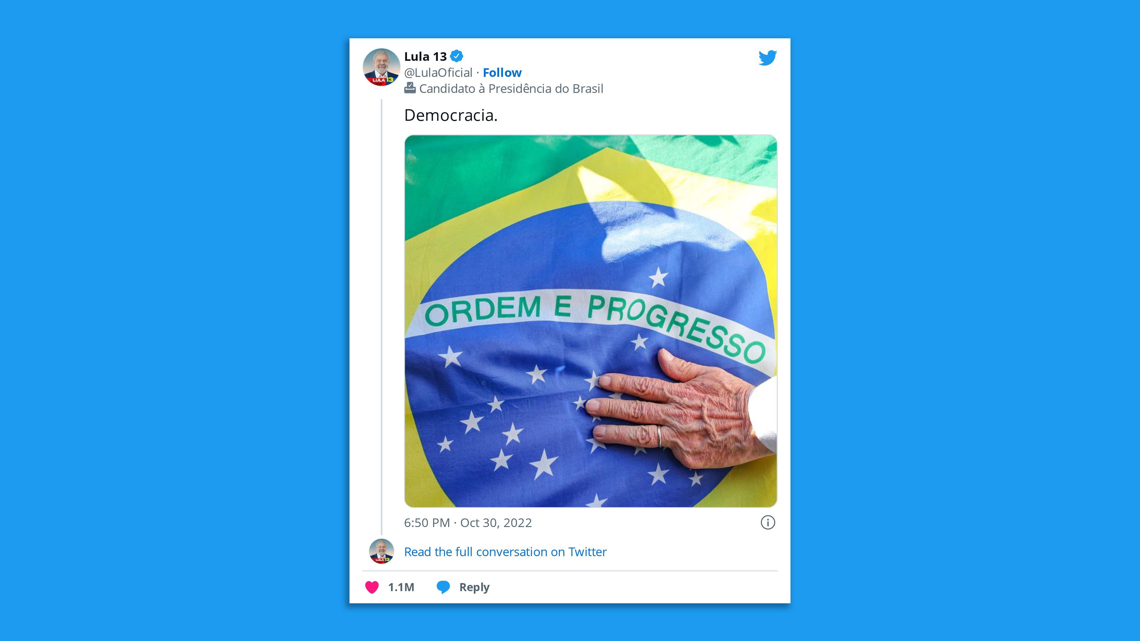 A tweet from newly elected President Lula saying "Democracia."