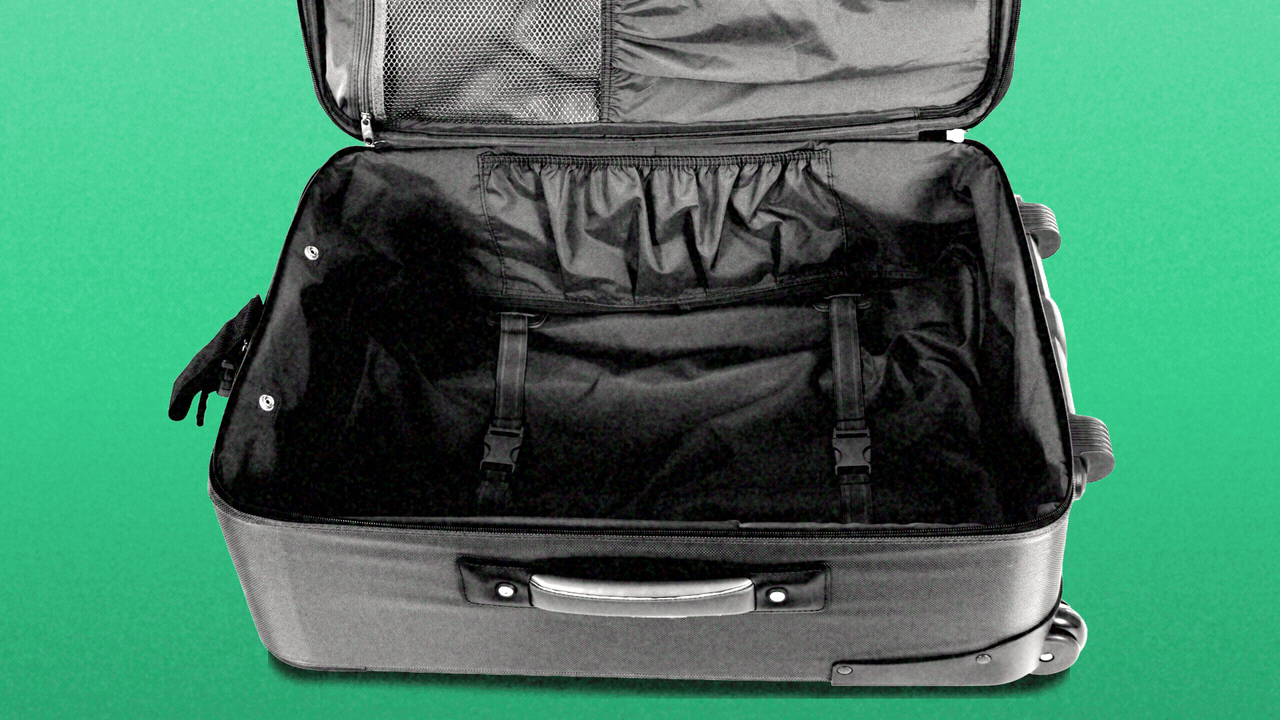 Animated illustration of an open suitcase. Dotted lines draw on, marking places to put things. Two more sets of lines appear above the first.