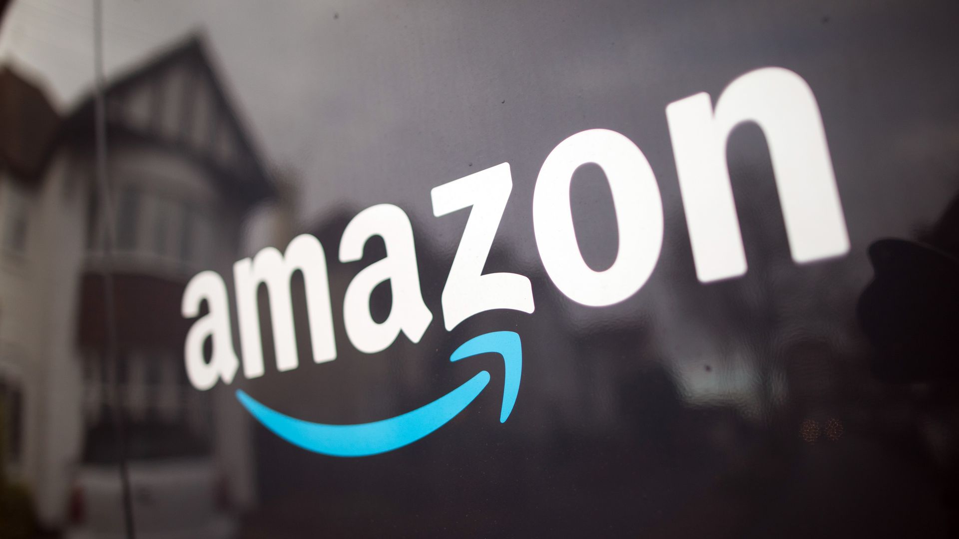 Delivery drivers sue Amazon again for failure to offer meal, bathroom ...