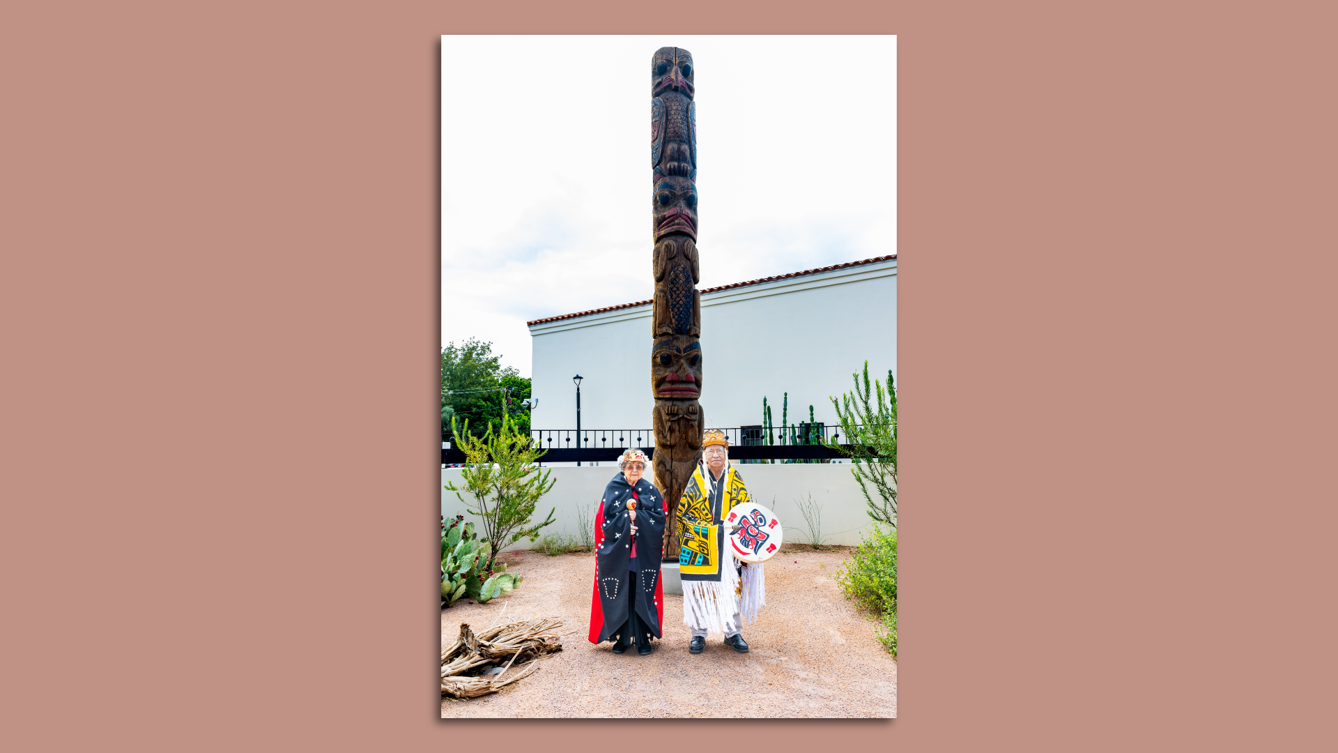 Pic du jour: A totem of friendship - Axios Phoenix
