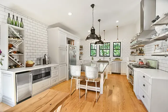 704 e 36th street kitchen