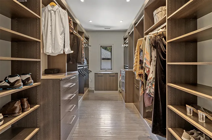 10919 Robinson Rock Court closet