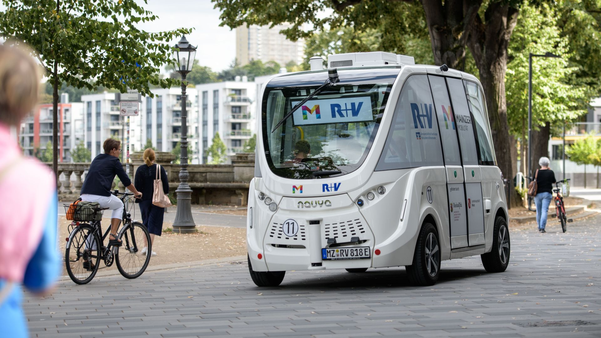  An electric autonomous bus drives on August 14, 2018 in Mainz, Germany. 