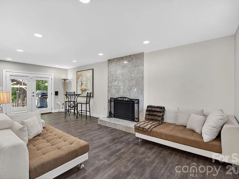 house for sale in charlotte