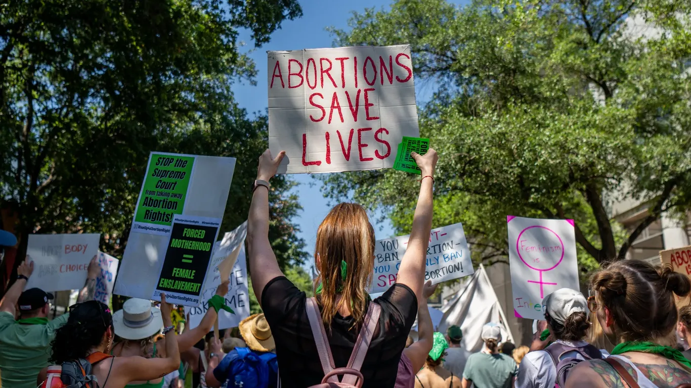 Texas Can Ban Emergency Abortions Despite Federal Guidance, Court Says