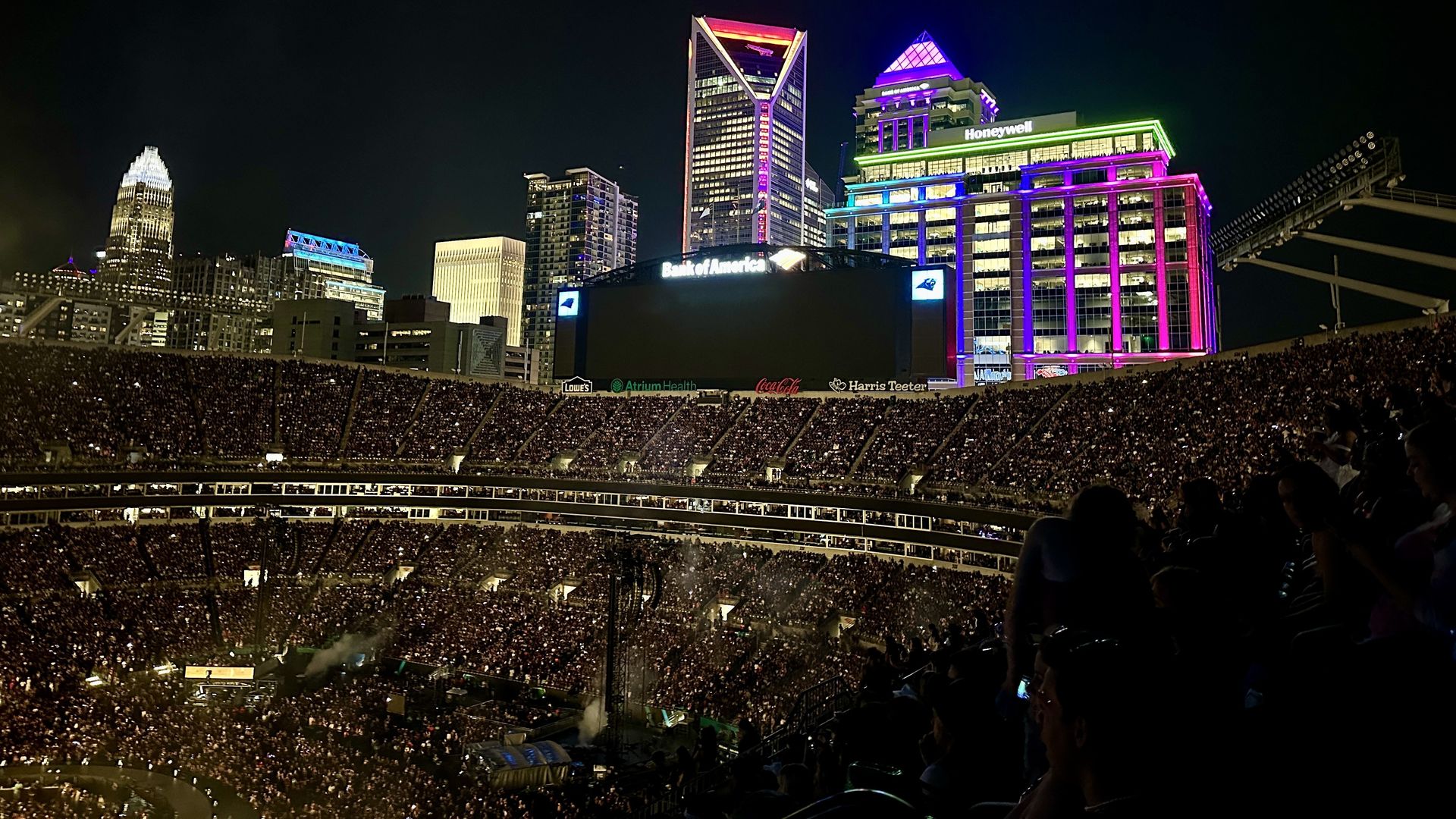 Crowd concert at Bank of America Stadium