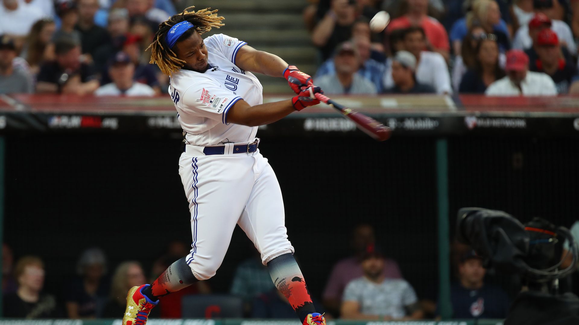 Vladimir Guerrero Jr swinging the bat