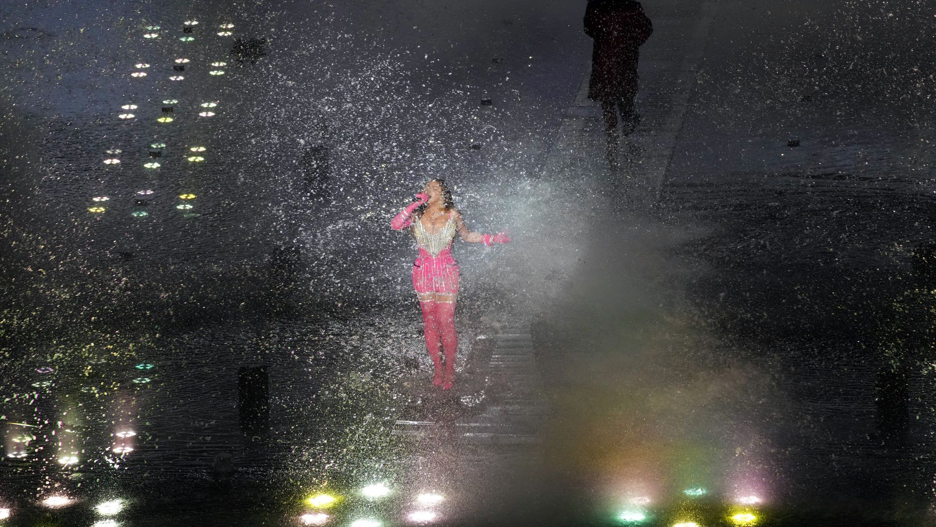 Beyoncé performs on stage headlining the Grand Reveal of Dubai's newest luxury hotel, Atlantis The Royal on January 21, 2023,