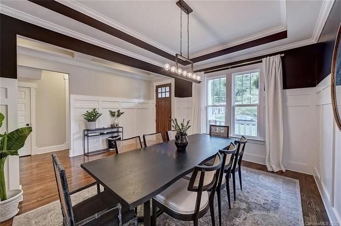 1916 Marguerite Ave dining room