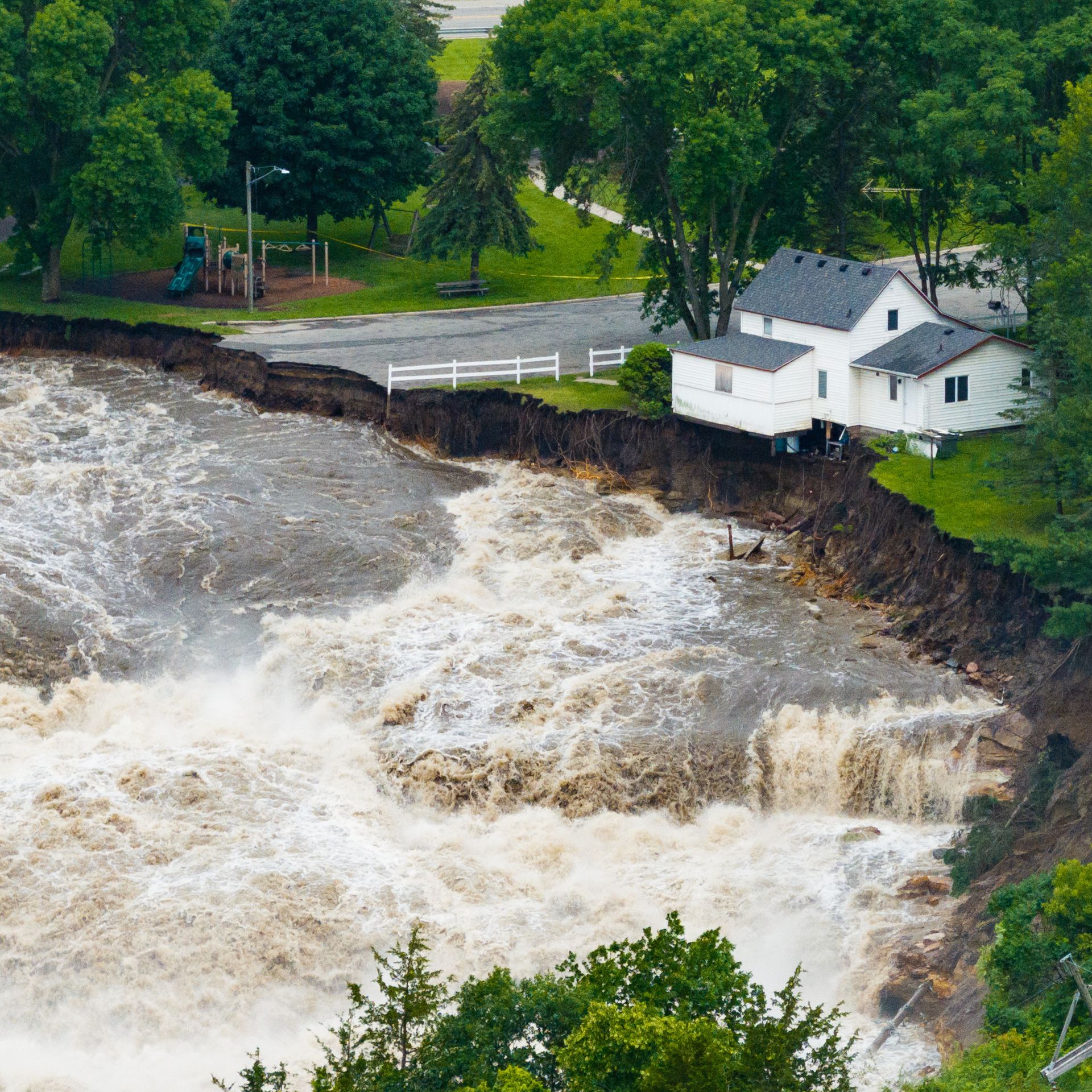 Midwest faces fresh flood threats: Rapidan Dam, Minnesota on verge of  failure