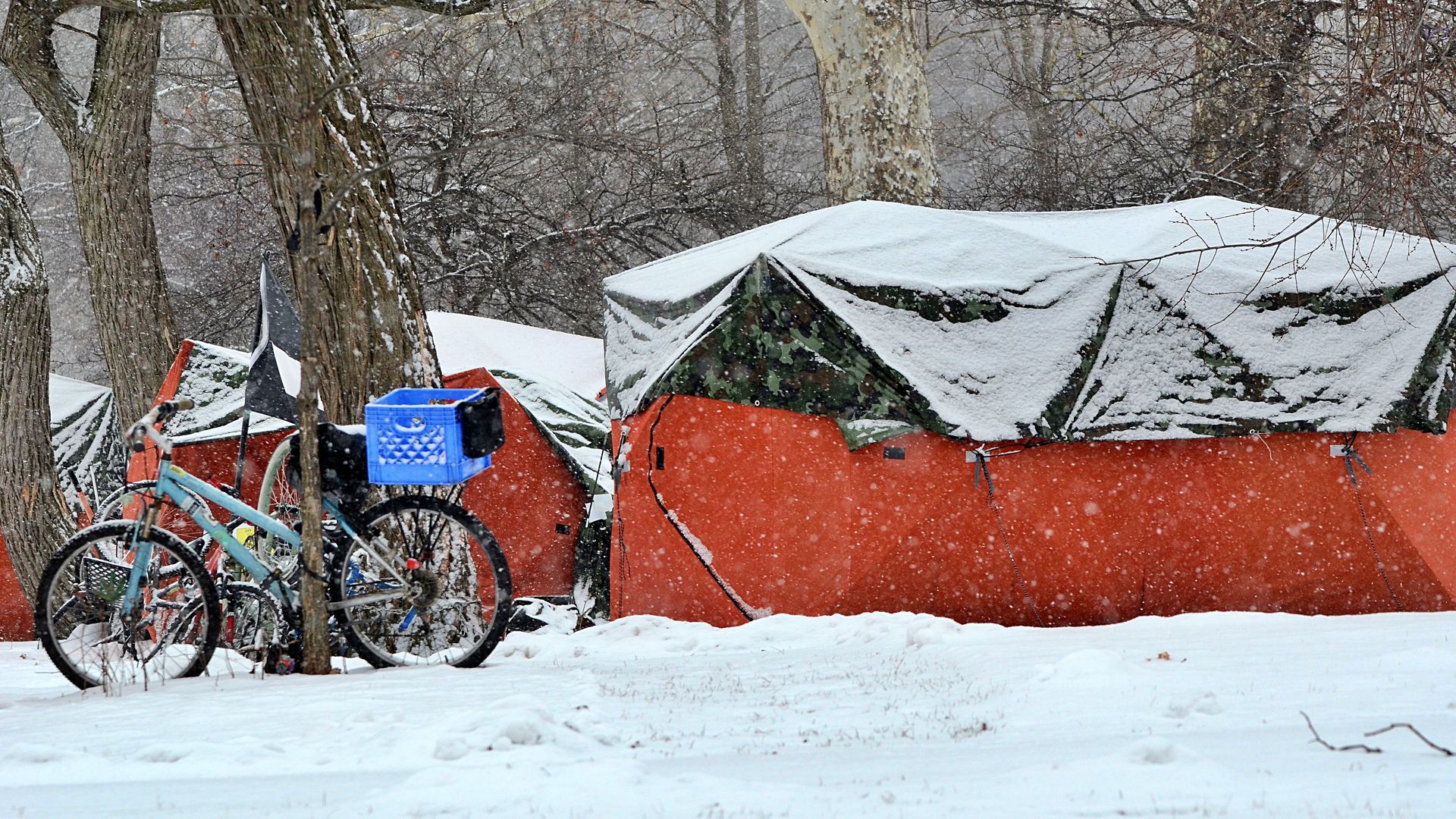 Photo of a tent in winter 