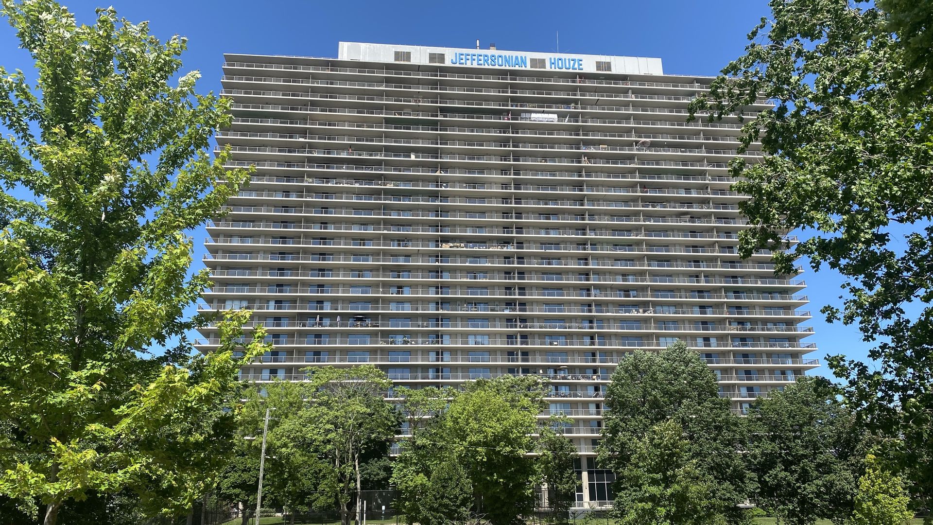 Jeffersonian apartments in Detroit