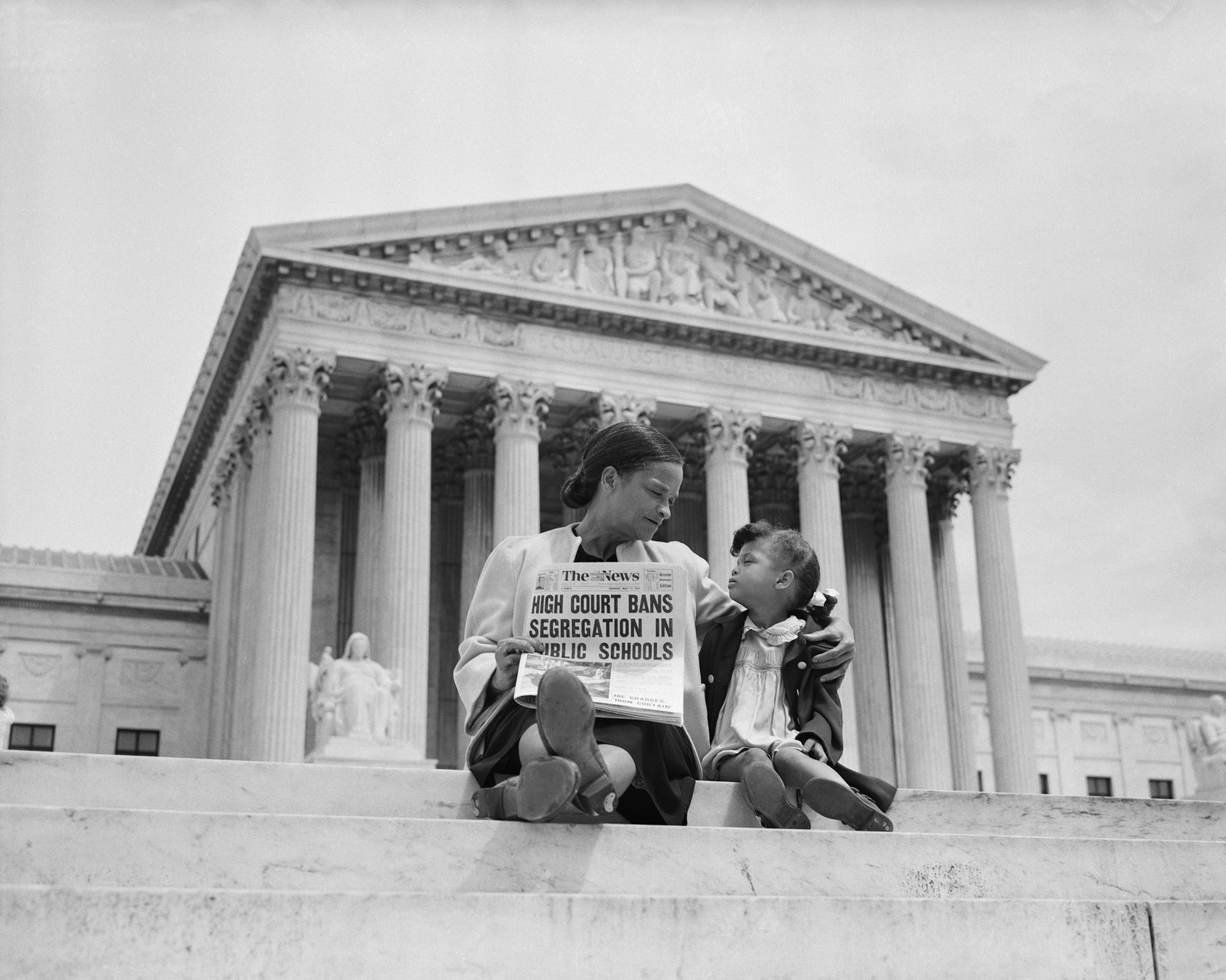 Nettie Hunt and her daughter Nickie sit on the steps of the U.S. Supreme Court. Nettie Hunt and her daughter Nickie sit on the steps of the U.S. Supreme Court. Photo: UPI/Bettmann via Getty Images