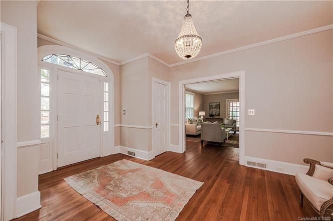 6000 Sharon Rd entry