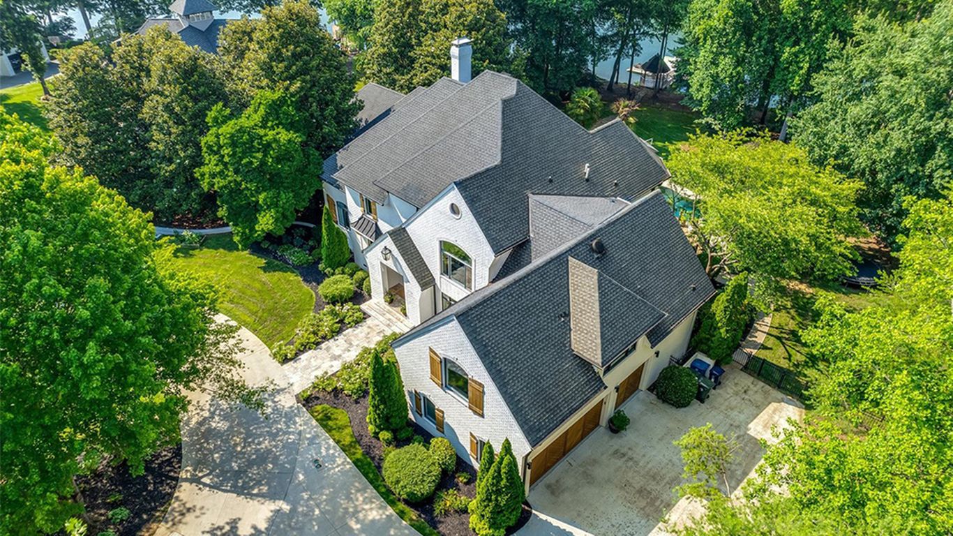 5 Lake Norman homes for sale, including a Home of the Year winner