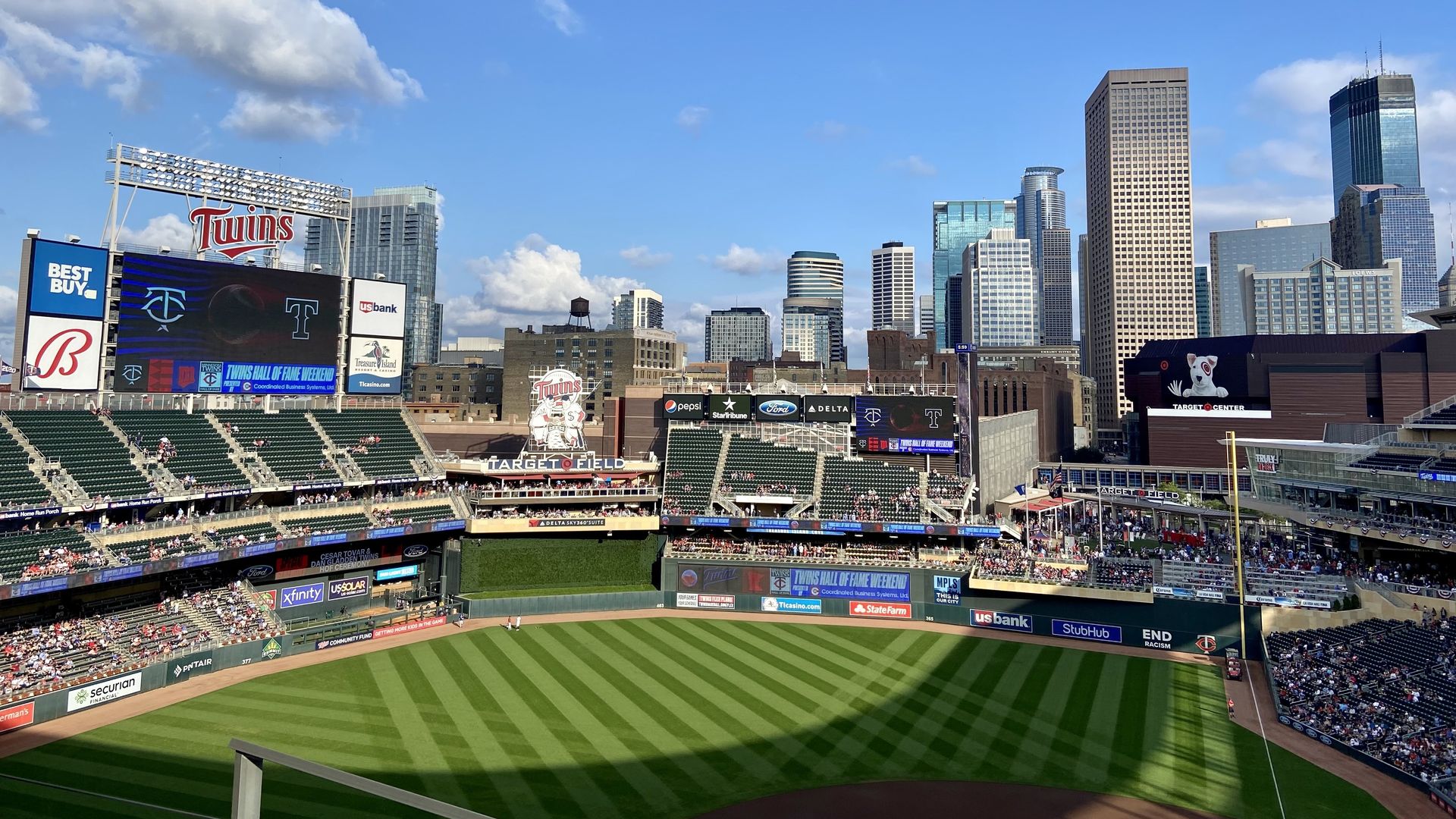 A photo of the Minnesota Twins ballpark