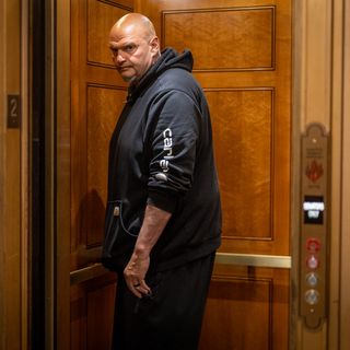 Fetterman threatens to abandon Democrats