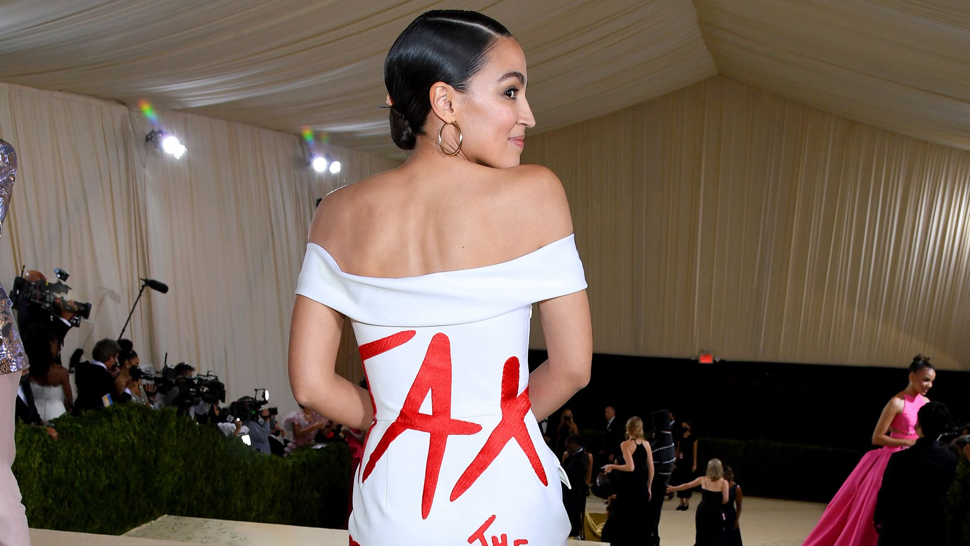 Alexandria Ocasio-Cortez attends The 2021 Met Gala Celebrating In America: A Lexicon Of Fashion at Metropolitan Museum of Art on September 13, 2021 in New York City.
