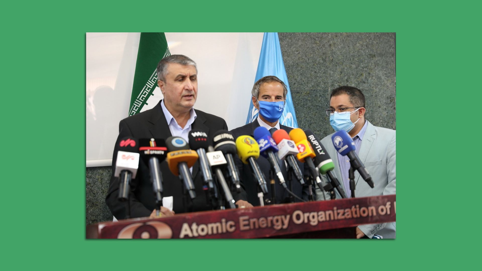 Rafael Mariano Grossi and Mohammad Eslami give a joint press conference