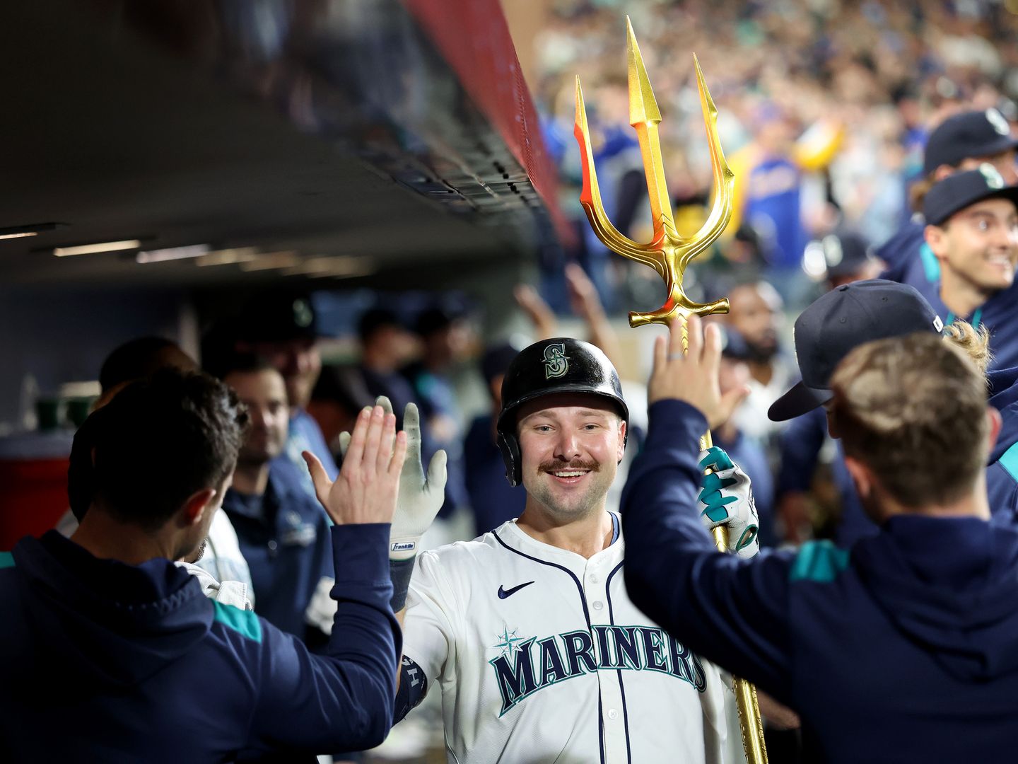 Mariners end 24‑year drought, clinch AL West title - Axios Seattle